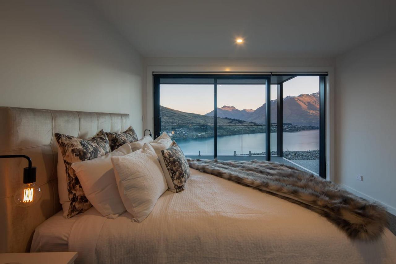 Sky Villa A Luxurious Villa Lake Views Gas Fire Queenstown Exterior foto